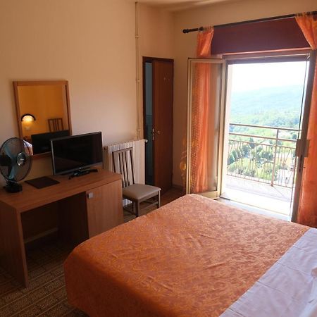 Amelia Dream View Hotel Momigno Buitenkant foto