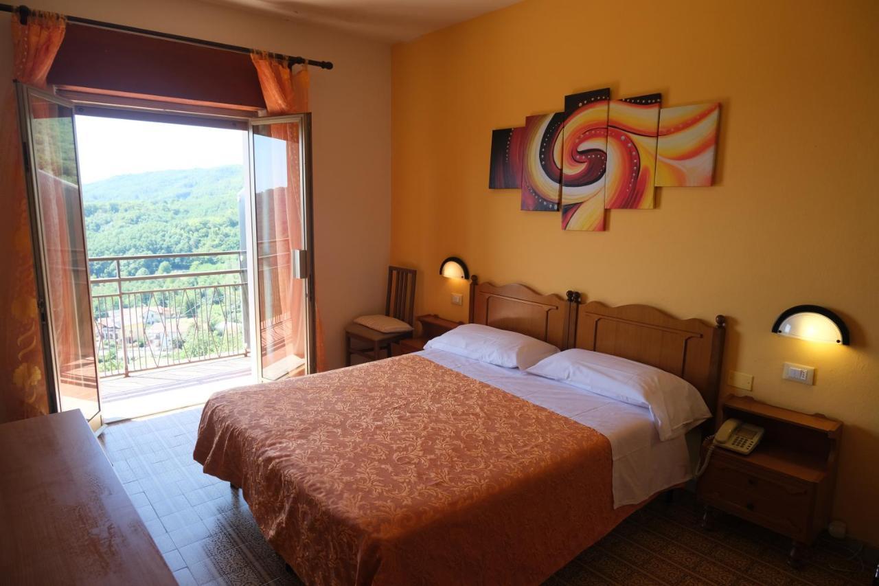 Amelia Dream View Hotel Momigno Buitenkant foto