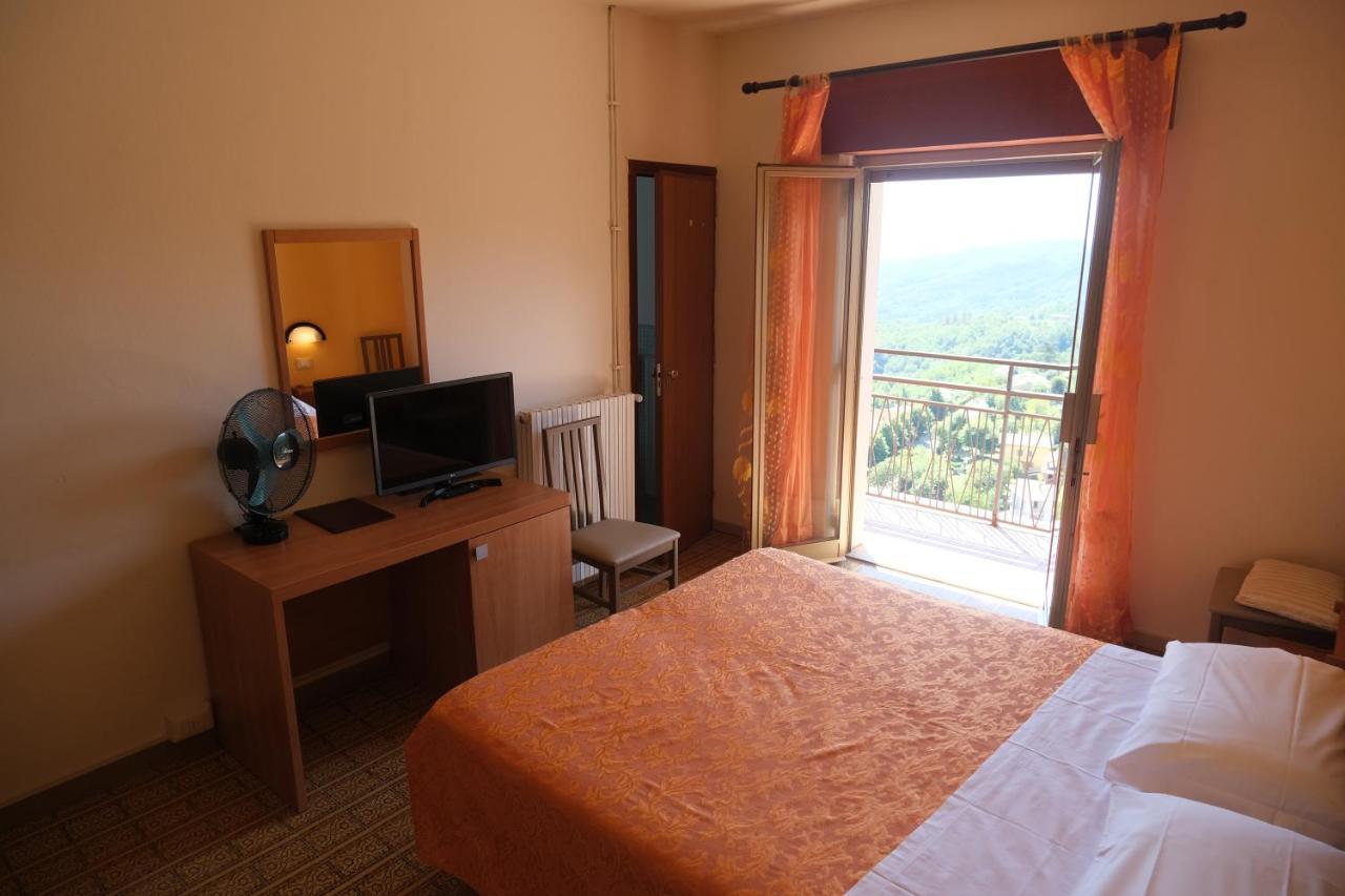 Amelia Dream View Hotel Momigno Buitenkant foto